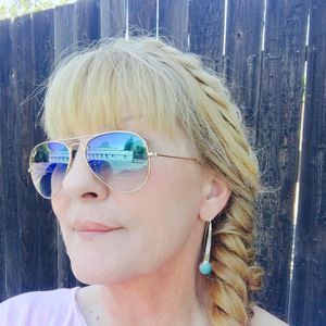 Meet your Posher, Janice